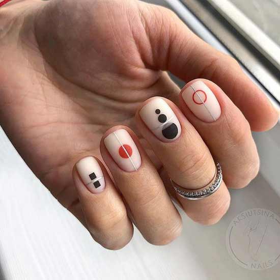 Graphiques élégants sur les ongles courts