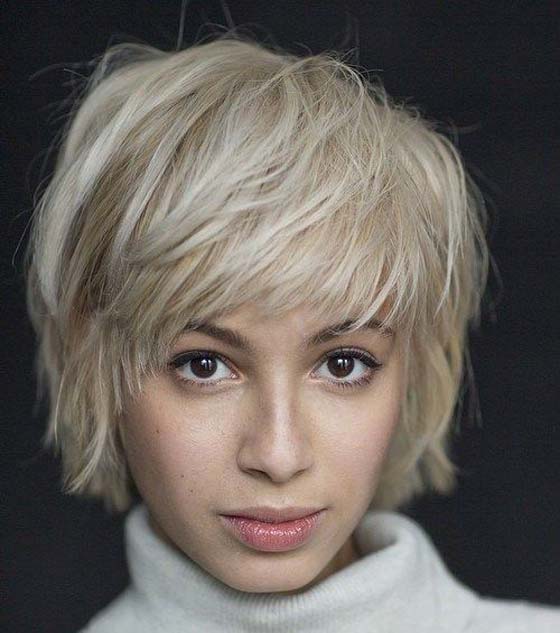 Longue coupe de cheveux de lutin