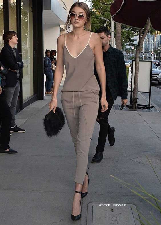 Combinaison Gigi Hadid look 2017