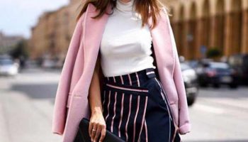 Manteau d'automne à la mode dans des tons pastel