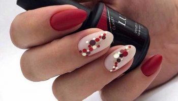 Couleur de vernis à ongles à la mode dans les tendances photo 2019