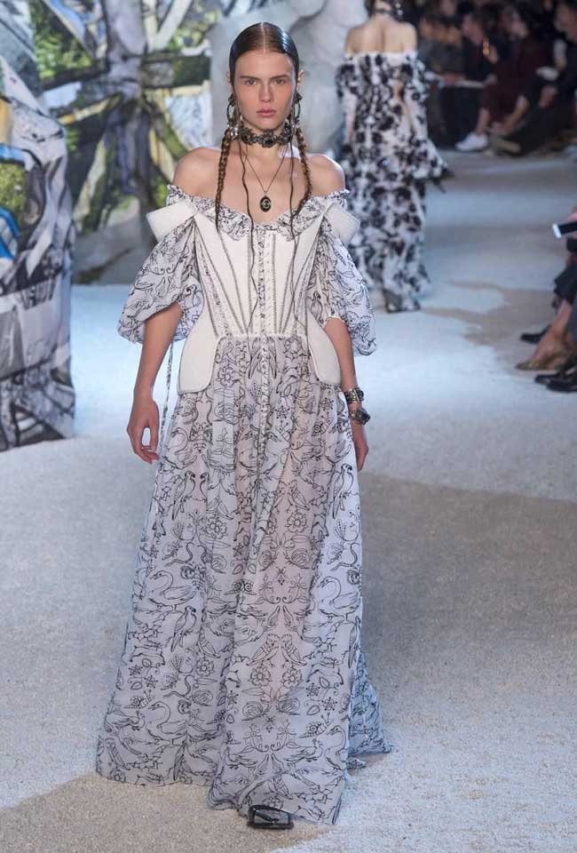 Robe à épaules dénudées mode 2019