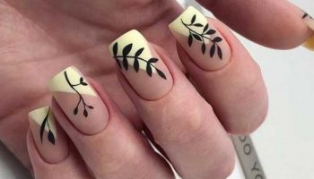 Manucure française colorée pour l'automne