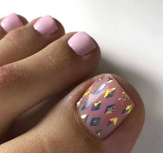 Pédicure nue: photos, tendances clés des ongles, idées de design d'ongles