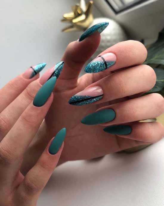 Manucure à paillettes vertes