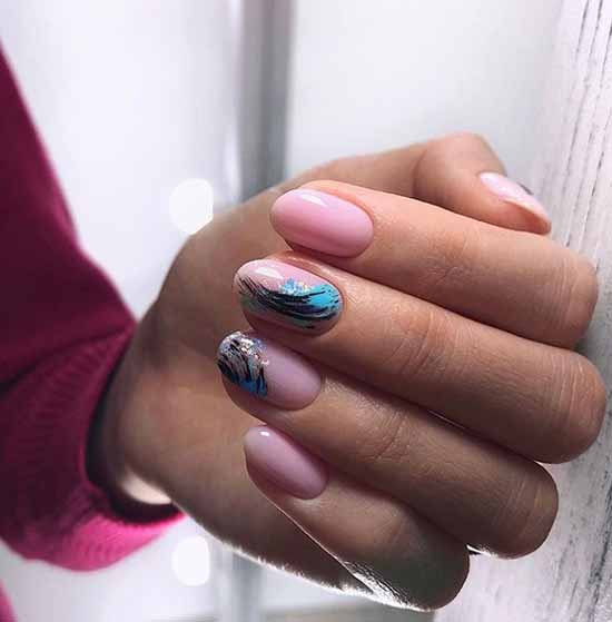 Manucure avec des paillettes sur le bout des ongles : photos, nouveautés