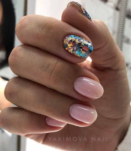 Conception d'ongles en feuille: photo, nouveautés de manucure à la mode