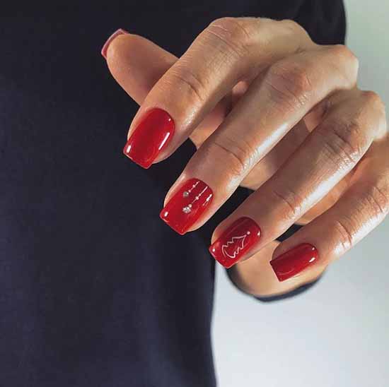 Tendances manucure hiver 2021 : couleurs, designs, nouveautés