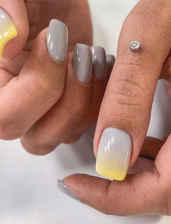 Jaune avec manucure grise