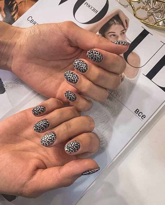 Manucure noir et blanc 2021: photo, top design des ongles