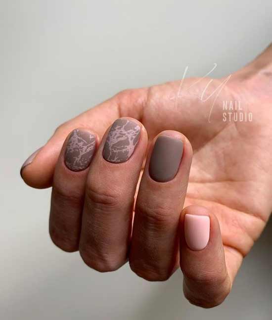 Manucure en marbre mat