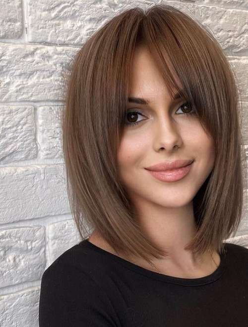 Les meilleures coupes de cheveux pour cheveux raides 2021 : photos, tendances