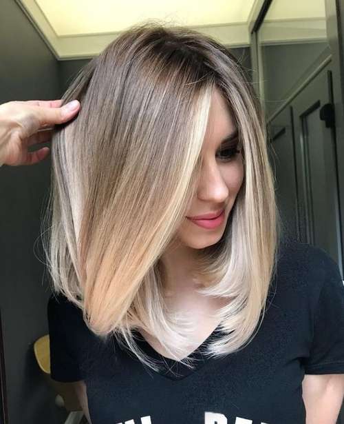 Les meilleures coupes de cheveux pour cheveux raides 2021 : photos, tendances