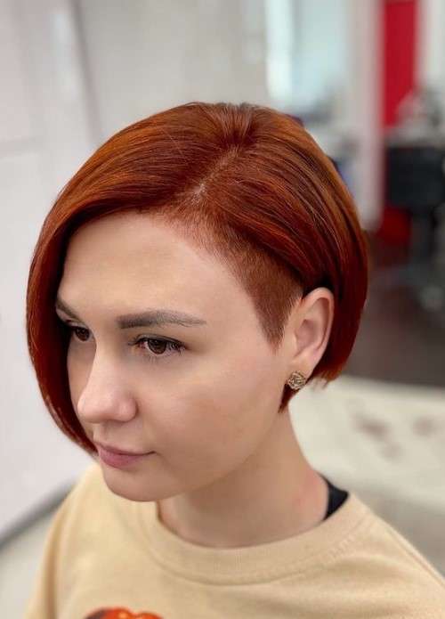 Les meilleures coupes de cheveux pour cheveux raides 2021 : photos, tendances
