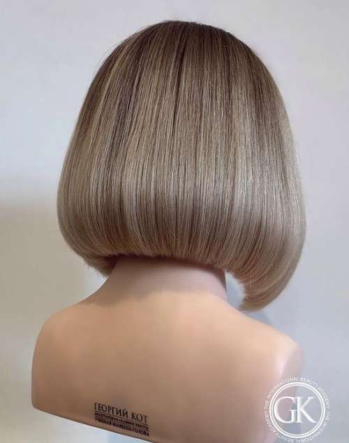 Les meilleures coupes de cheveux pour cheveux raides 2021 : photos, tendances