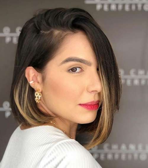 Les meilleures coupes de cheveux pour cheveux raides 2021 : photos, tendances