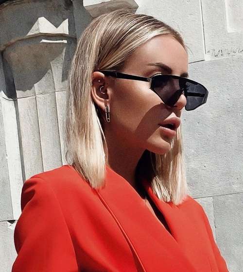 Les meilleures coupes de cheveux pour cheveux raides 2021 : photos, tendances