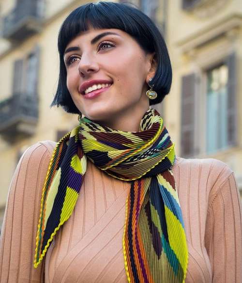 Bob kare avec frange 2021: photos de coupes de cheveux à la mode, tendances