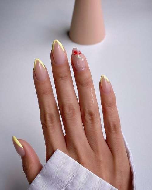 Veste colorée pour ongles courts: design photo 2021, tendances