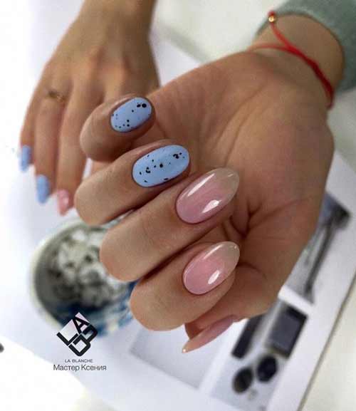 Manucure beige et bleu