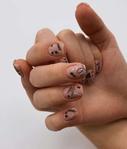 Manucure avec un motif pour les ongles courts: tendances 2021, photos