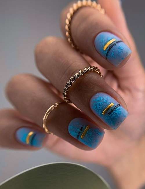 Manucure translucide ongles courts