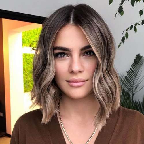 Coupes de cheveux à la mode pour les filles 2021: actualités, tendances, photos