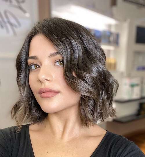 Coupes de cheveux à la mode pour les filles 2021: actualités, tendances, photos