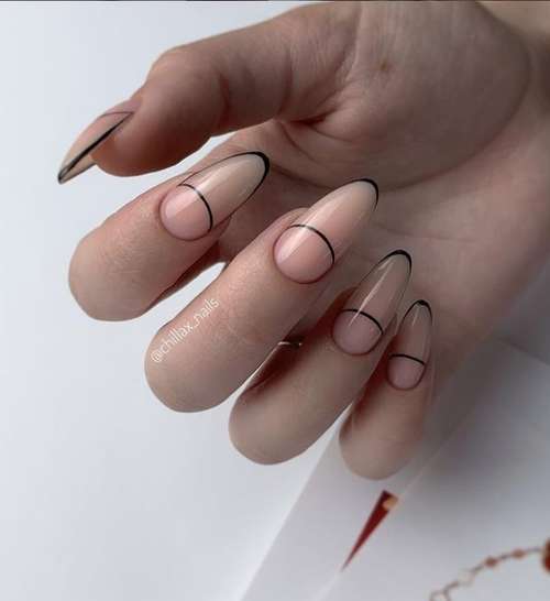 Manucure lunaire 2021-2022: photos, nouveaux designs d'ongles