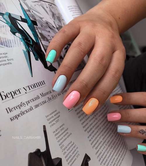 Différents designs d'ongles : une nouvelle tendance 2021-2022, photo