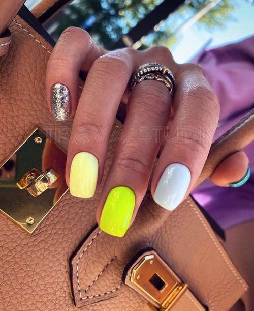 Différents designs d'ongles : une nouvelle tendance 2021-2022, photo
