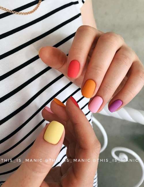 Différents designs d'ongles : une nouvelle tendance 2021-2022, photo