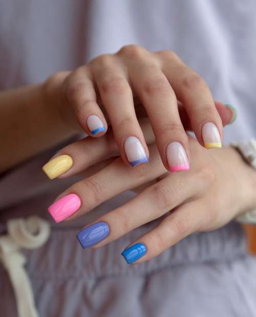 Tendance manucure colorée