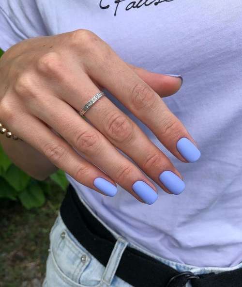 Tendances manucure automne-hiver 2021-2022 : les tendances en photo