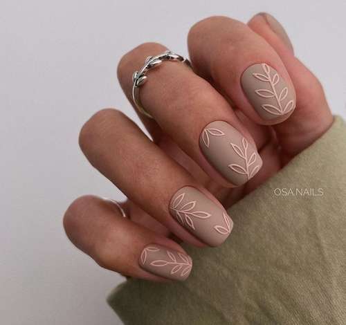 Manucure d'automne 2021 pour ongles courts: photos, tendances du design