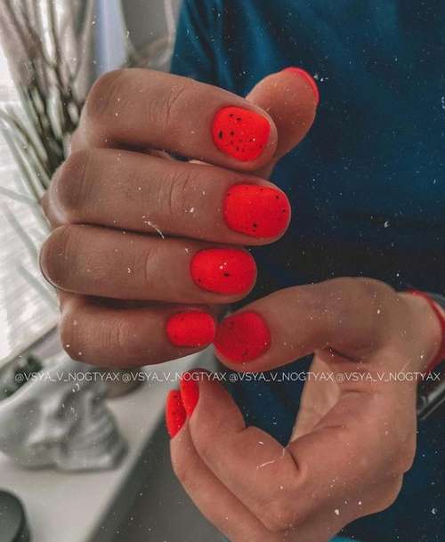 Manucure d'automne 2021 pour ongles courts: photos, tendances du design
