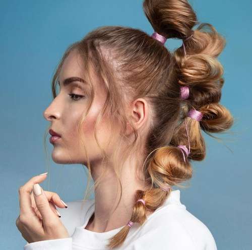 Coiffures pour cheveux mi-longs pour filles: tendances 2021, photos, actualités