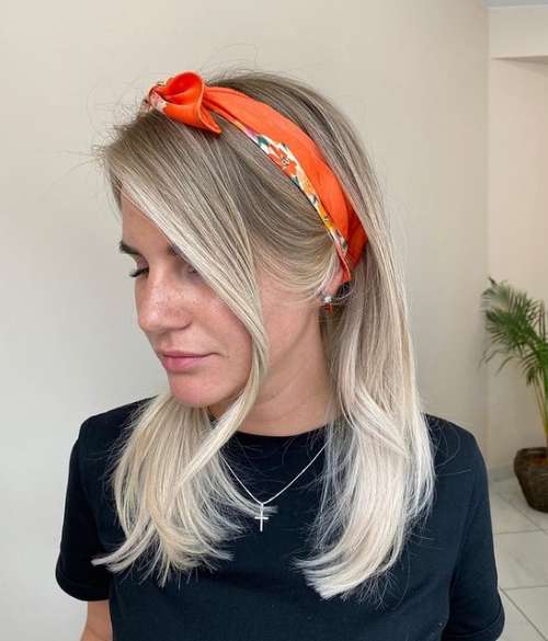 Coiffure avec ruban