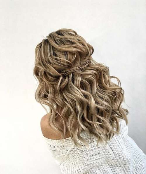 Coiffures pour cheveux mi-longs pour filles: tendances 2021, photos, actualités