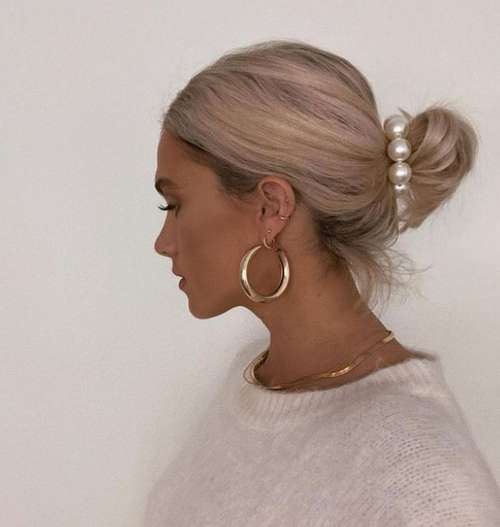 Coiffures pour cheveux mi-longs pour filles: tendances 2021, photos, actualités