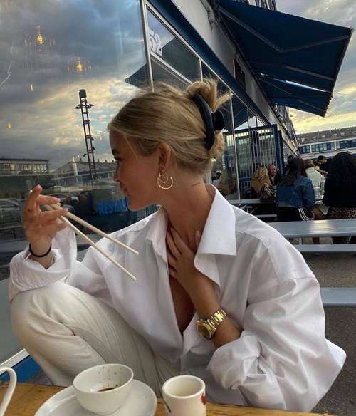 Coiffures pour cheveux mi-longs pour filles: tendances 2021, photos, actualités