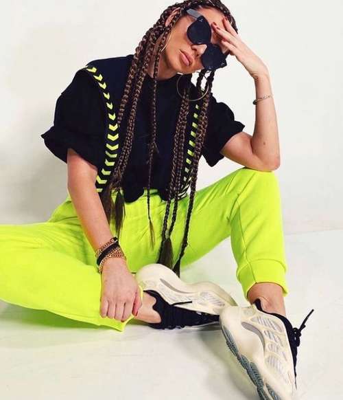 Coiffures pour cheveux mi-longs pour filles: tendances 2021, photos, actualités