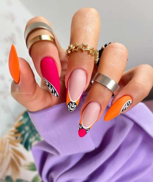 Ongles longs avec motif zébré