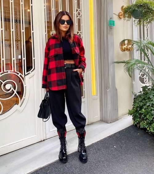 Chemise oversize 2022 : tendances, comment la porter, looks femme