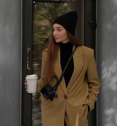 Chapeaux à la mode 2022: tendances, modèles féminins d'hiver, photos