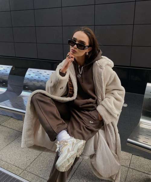 Manteau éco-fourrure 2022 : tendances, couleurs, mannequins, photos